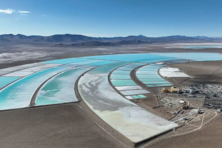 Durante el acto de asunción de José Gómez, el gobernador Carlos Sadir fue enfático al señalar que "la minería merece un ministerio propio por la importancia que tiene hoy para la provincia".