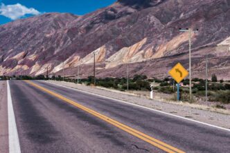 El desafío ya no es solo construir rutas, sino coordinar decisiones políticas, financiamiento y ejecución en tiempos compatibles con el ritmo de las inversiones.